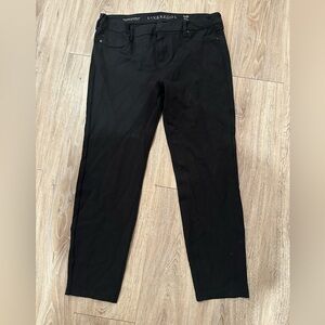 Womens size 14/32 short Liverpool pants - never worn